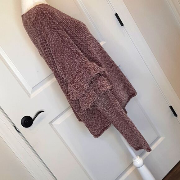 Mossimo Plush Oversized Sweater - Picture 2 of 12